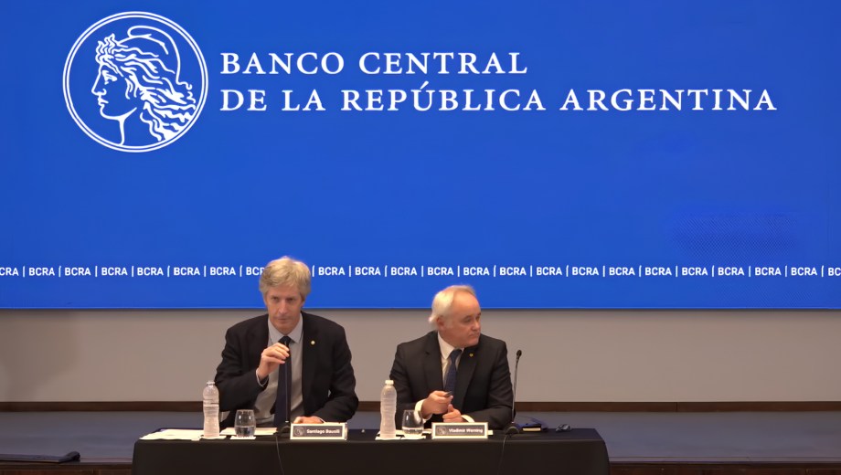 Foto: captura de pantalla conferencia de prensa de las autoridades del BCRA. 