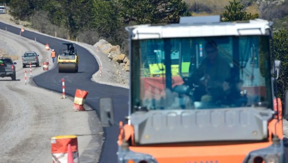 Ruta 23, entre Aluminé y Villa Pehuenia. Foto: Gentileza Neuquén Informa. 