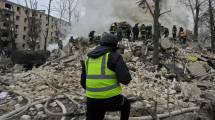 Imagen de Ocho muertos tras un ataque ruso a un barrio residencial de Ucrania: tres de las víctimas son nenes