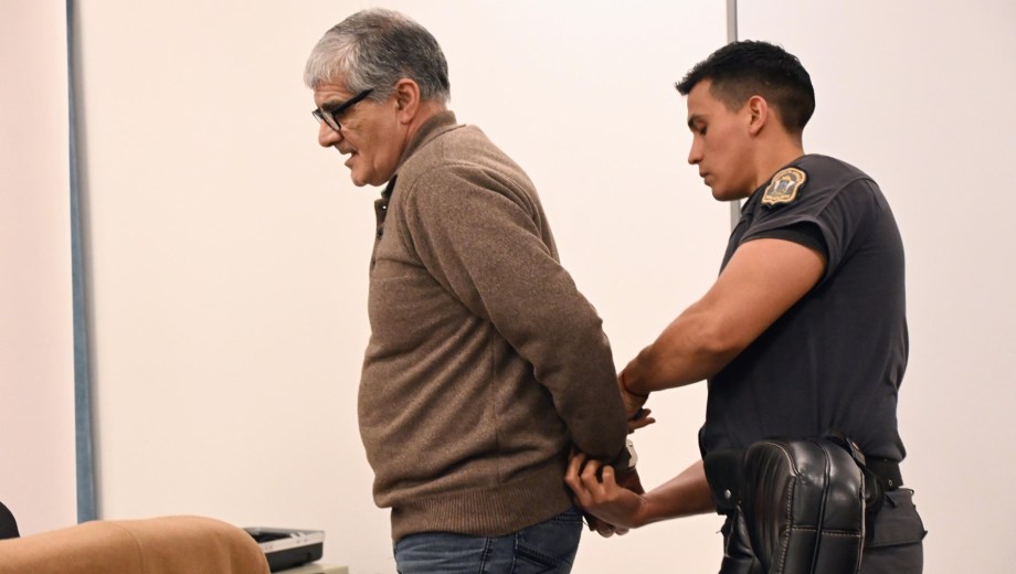 Transfemicidio en Neuquén: “Si bien Azul no puede decir lo que le pasó, la evidencia hablará”, dijo el fiscal en el inicio del juicio. foto: Cecilia Maletti