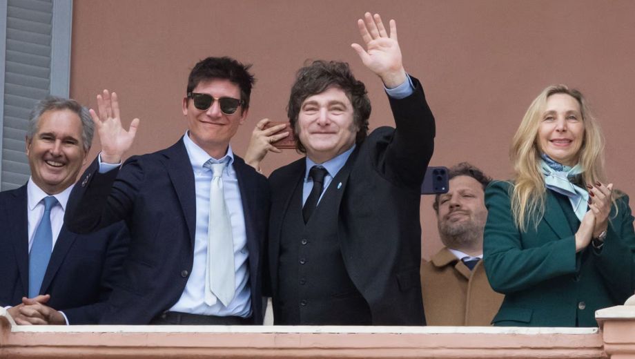 Santiago Caputo llamó a recuperas Malvinas.