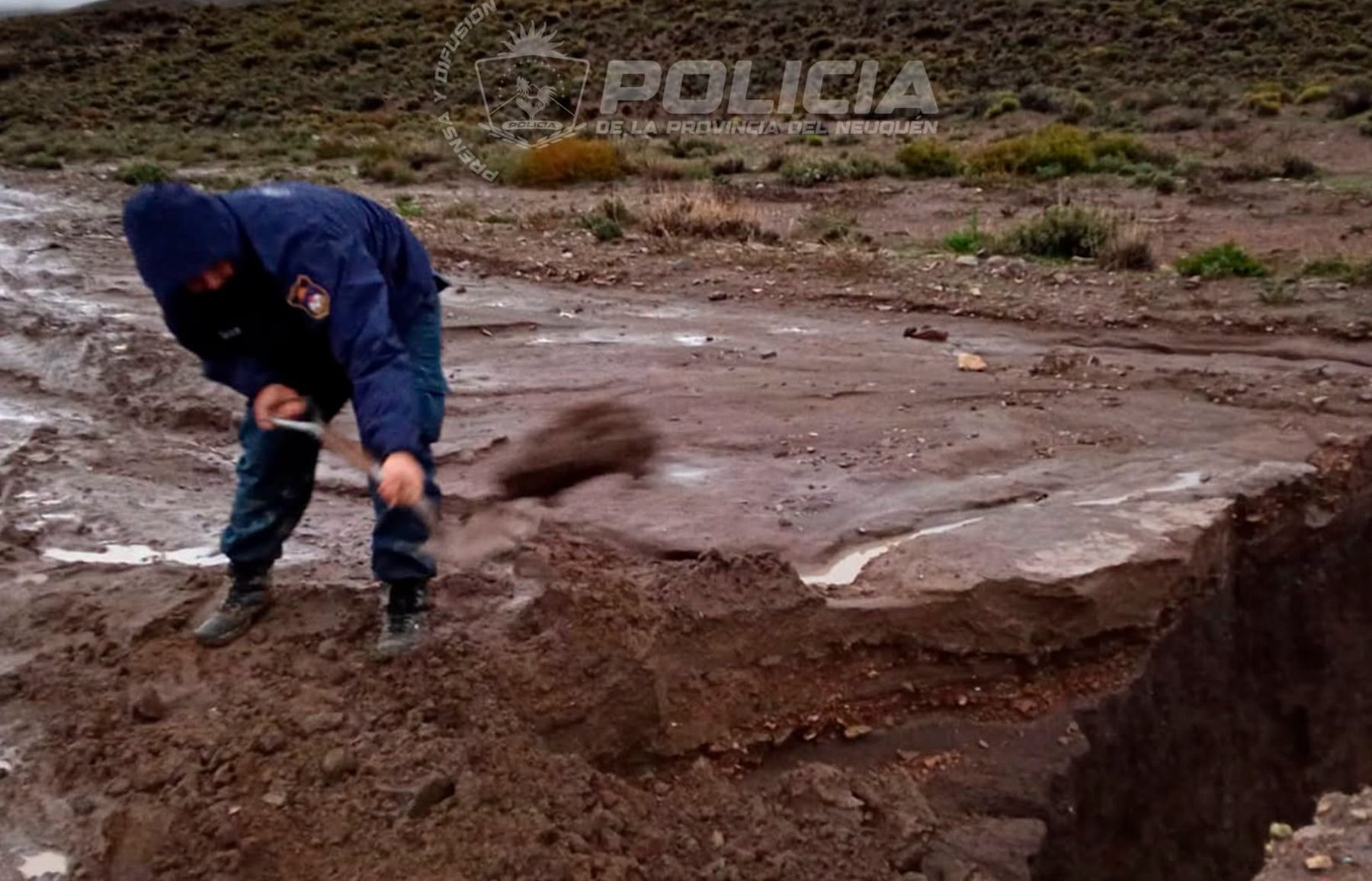 Rescatan a una madre y su hija aisladas por el temporal en Neuquén