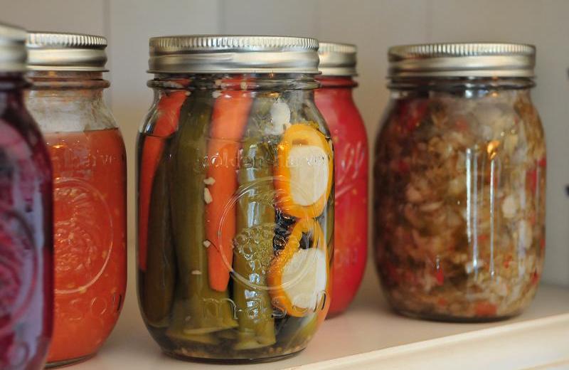 Botulismo El Enemigo Que Se Envasa